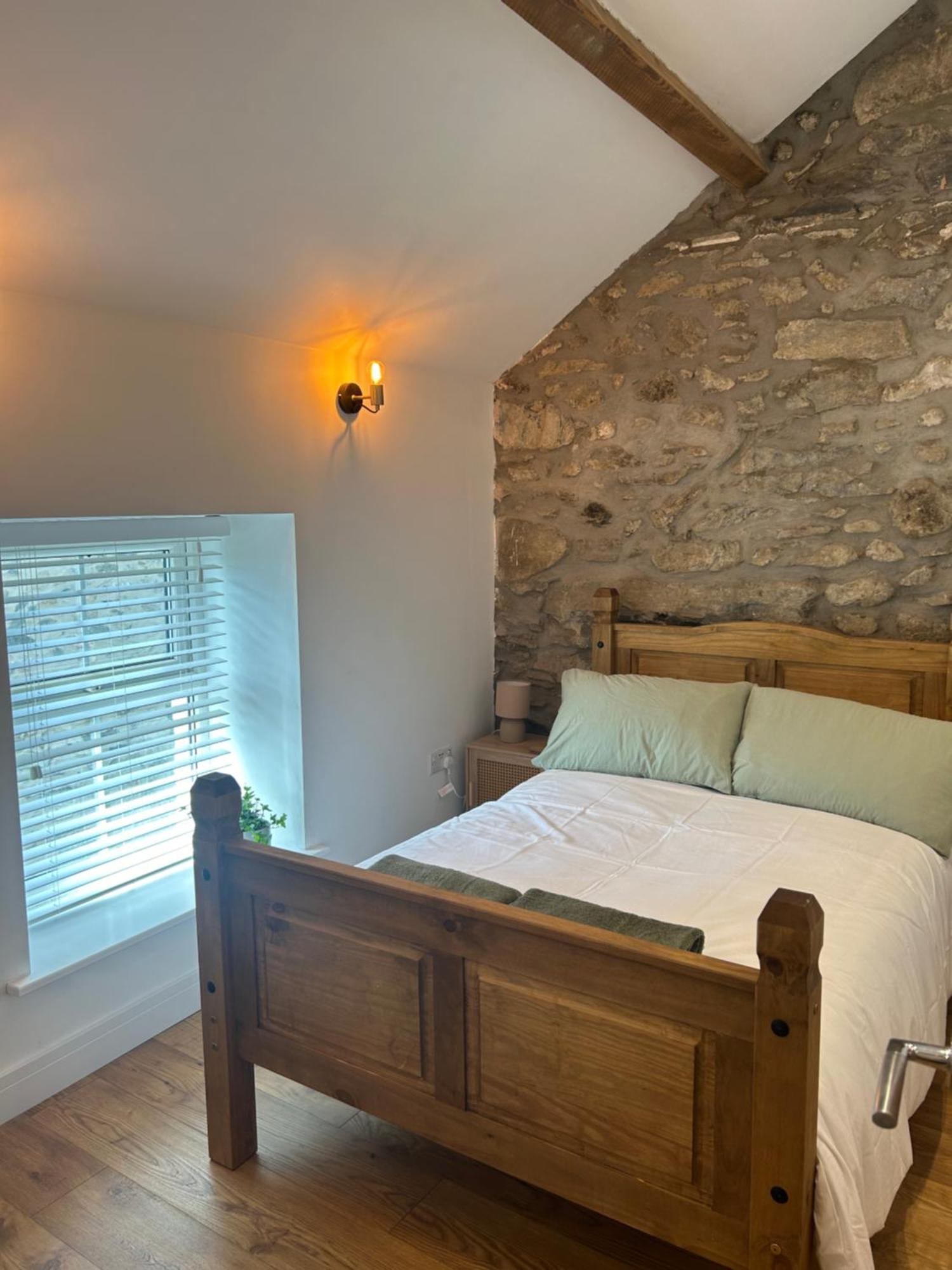 Cosy Modern Miners Cottage Llanllechid Luaran gambar